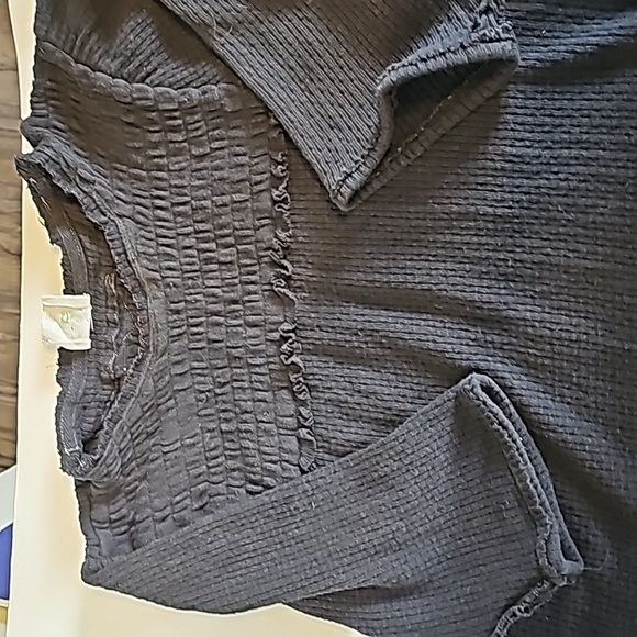 We the free XL short sleeve pullover top - Picture 2 of 5